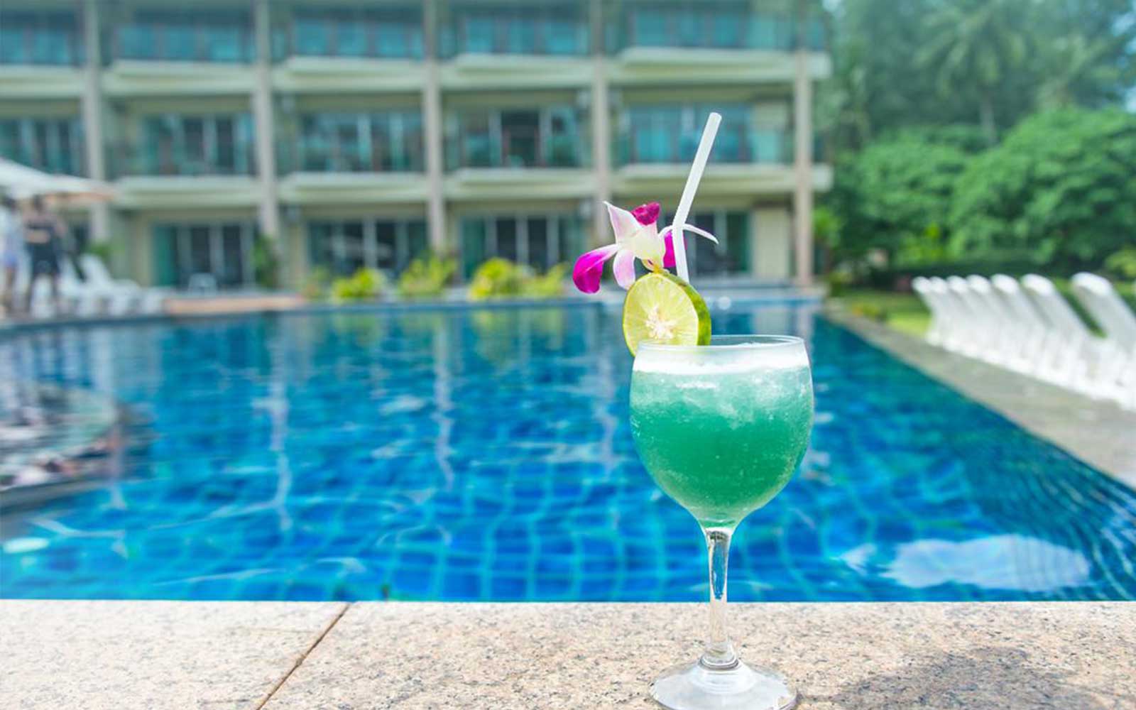 Pool Bar